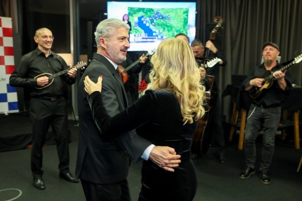 Niko Tokić Kartelo zaplesao sa suprugom