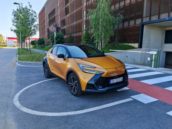 Toyota C-HR 2.0HEV 5D E-CVT Premiere
