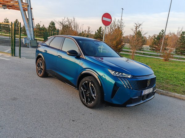 Peugeot E-3008 GT 210 e-EAT Standard range 73 kWh