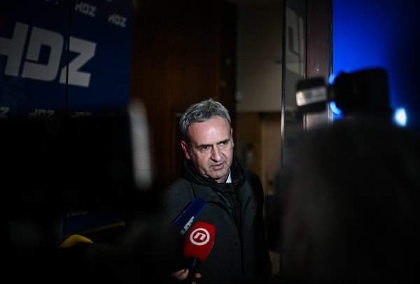 Dolazak članova HDZ-a na sjednicu Predsjedništva stranke