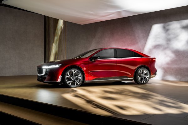 Mazda6e: svjetska premijera