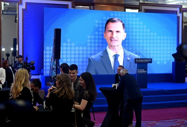 Izborni stižer Dragana Primorca