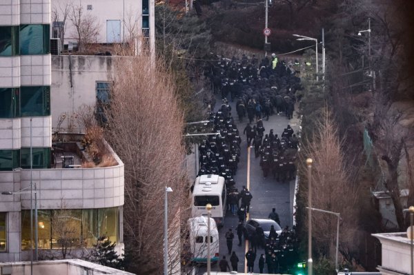 Uhićenje Yoon Suk Yeola