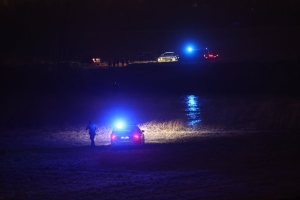 Spasilačke ekipe pretražuju rijeku Savu