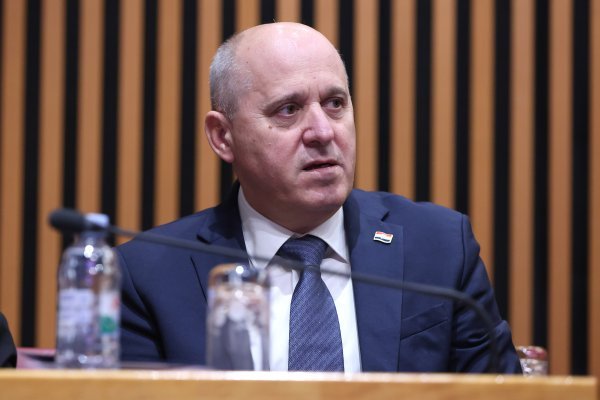 Sabor raspravlja o prijenosu vlasništva nekretnina na sindikate