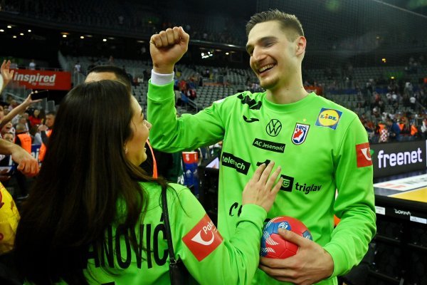 Dominik Kuzmanović s djevojkom Kim