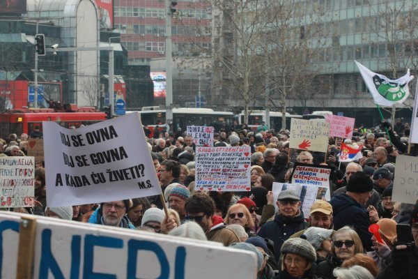 Umirovljenici daju podršku studentima u Srbiji