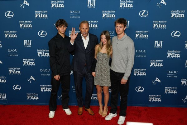 Kevin Costner s djecom