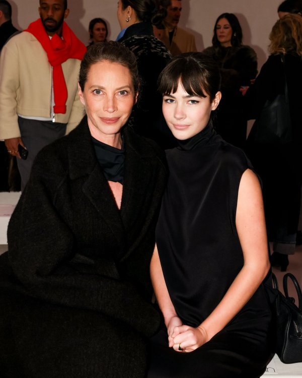 Christy Turlington i Grace Burns