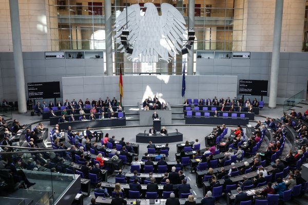 Bundestag je izglasao mogućnost dodatnog zaduživanja