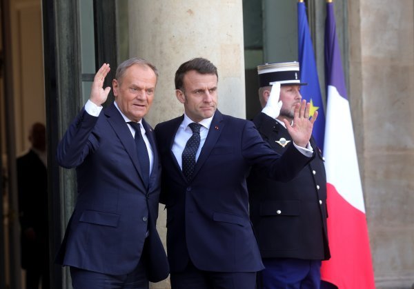 Donald Tusk i Emmanuel Macron