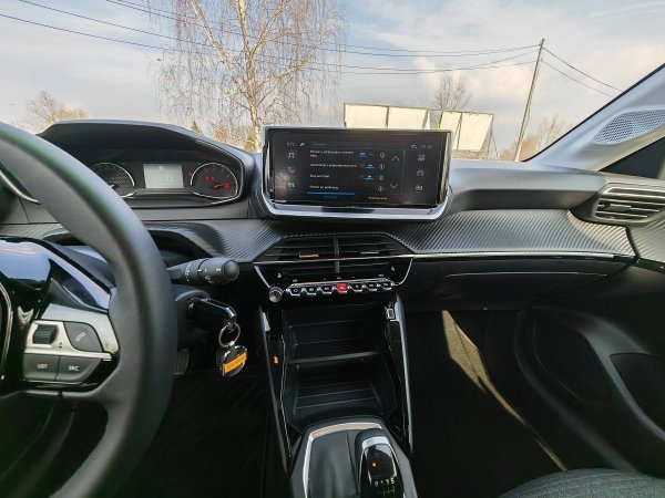 Peugeot 208 PureTech 100