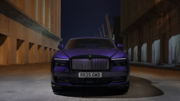 Rolls-Royce Black Badge Spectre