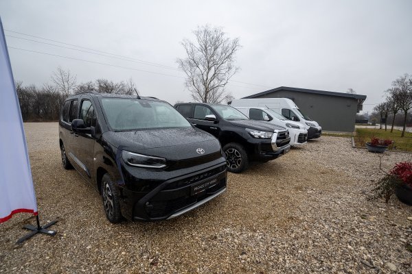 Toyota predstavila liniju lakih gospodarskih vozila