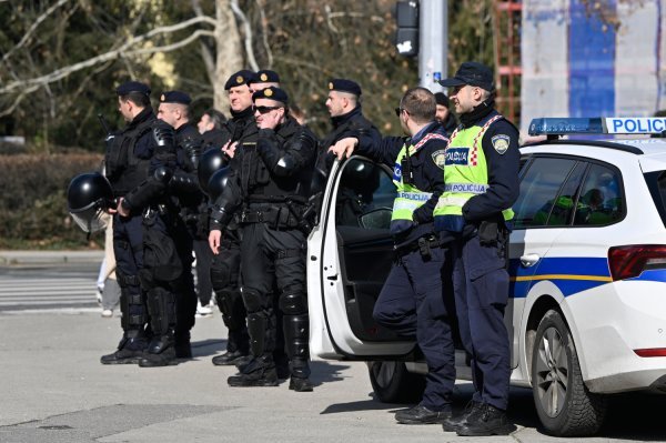 Jako osiguranje na Maksimiru za derbi Dinamo - Hajduk