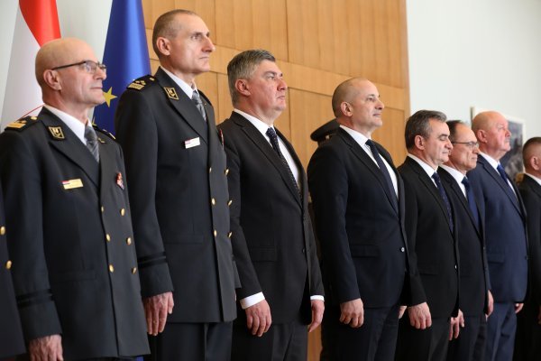 Milanović upriličio svečani prijem u prigodi umirovljenja visokih časnika