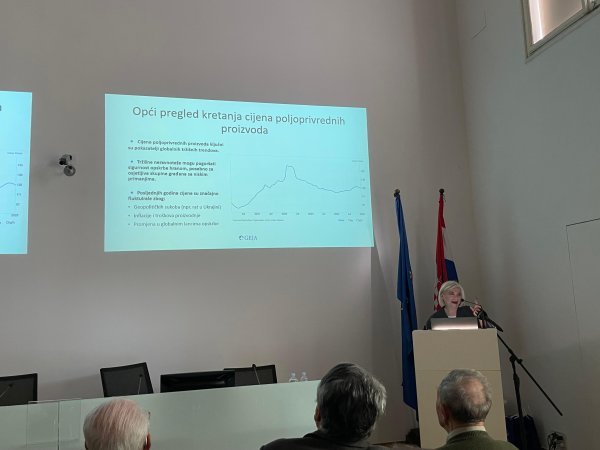 Zvjezdana Blažić na okruglom stolu 'Od polja do stola: ekonomska i/ili špekulativna logika?'