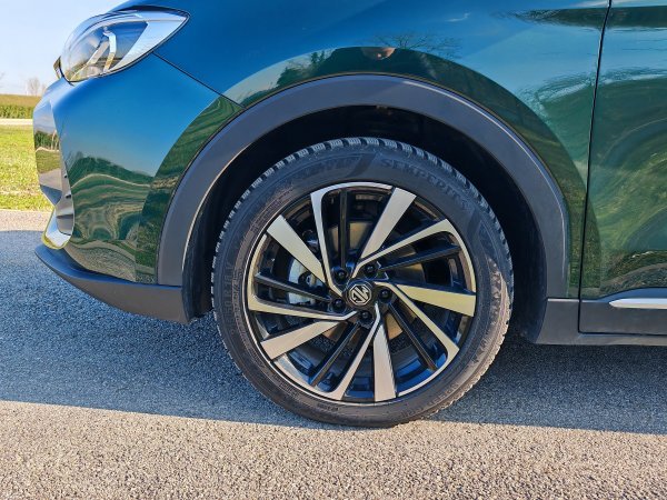 MG ZS Hybrid+ Luxury