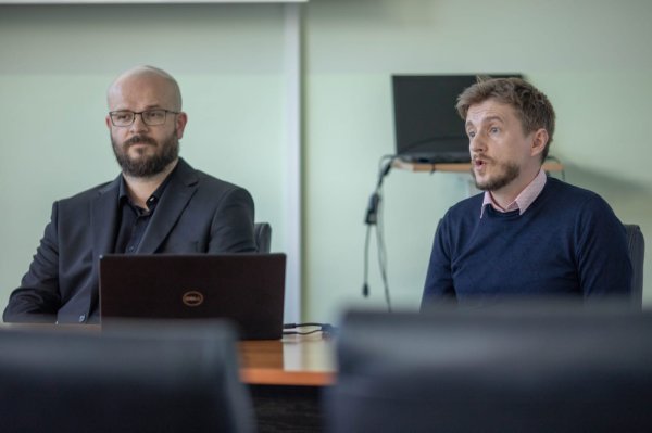 Josip Job (lijevo) voditelj je projekta FACT@FERIT