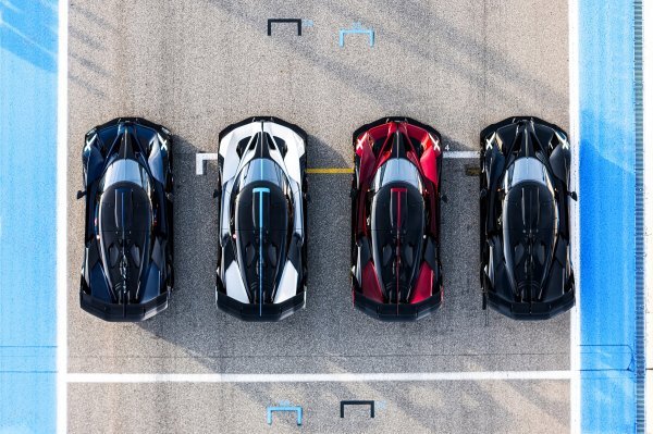 Vlasnici Bugattija Bolidea na stazi Paul Ricard