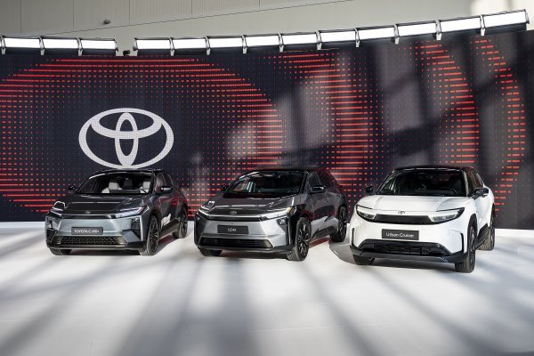 Toyota C-HR+, bZ4X i Urban Cruiser