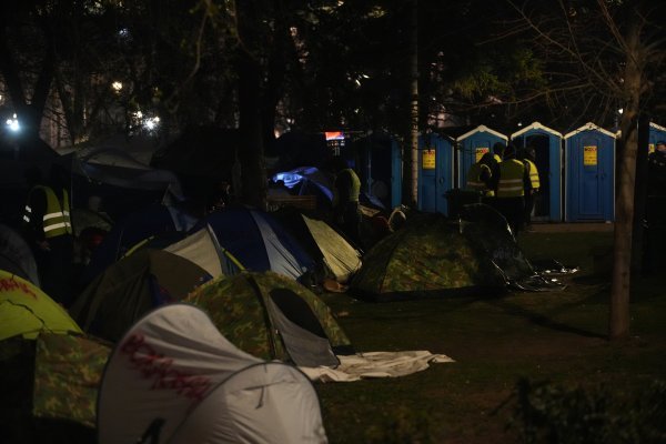 Beograd: Atmosfera oko kampa u Pionirskom parku gdje su Vučićevi 'studenti koji žele učiti'
