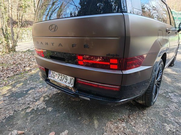 Hyundai Santa Fe Plug-in Hybrid 1.6 T-GDI 160 6AT 4WD 7 sjed. Luxury