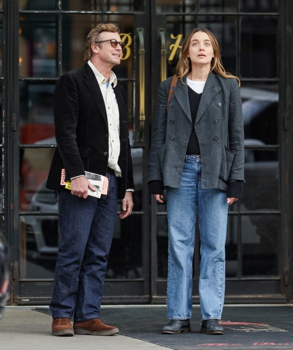 Simon Baker i Stella Baker