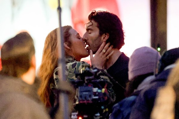 Justin Baldoni i Blake Lively u filmu 'Priča završava s nama'