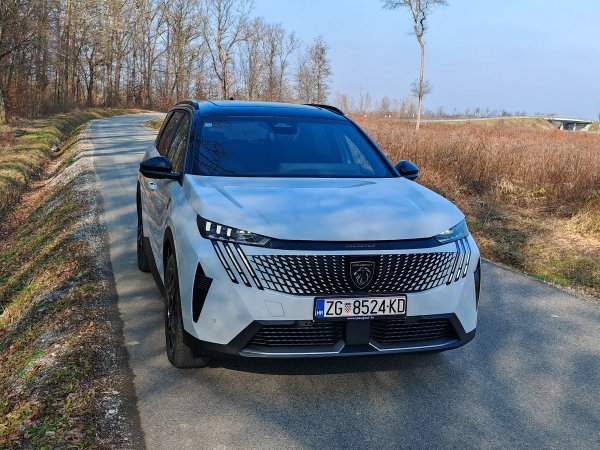Peugeot 5008 Hybrid 136 e-DCS6 GT