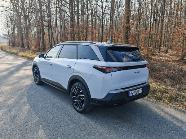 Peugeot 5008 Hybrid 136 e-DCS6 GT