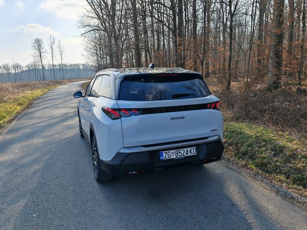 Peugeot 5008 Hybrid 136 e-DCS6 GT