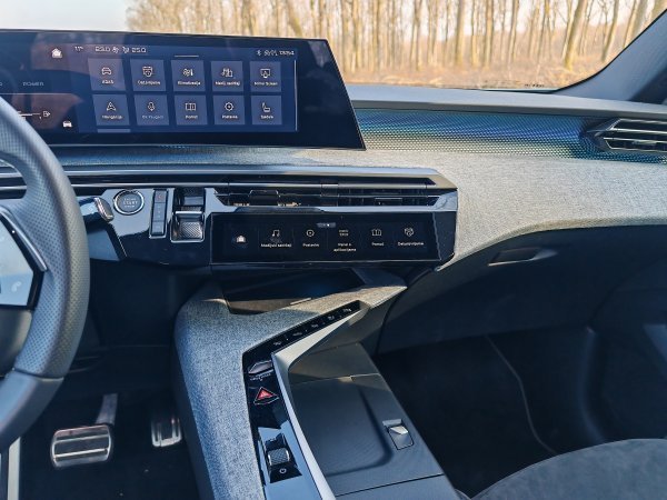 Peugeot 5008 Hybrid 136 e-DCS6 GT