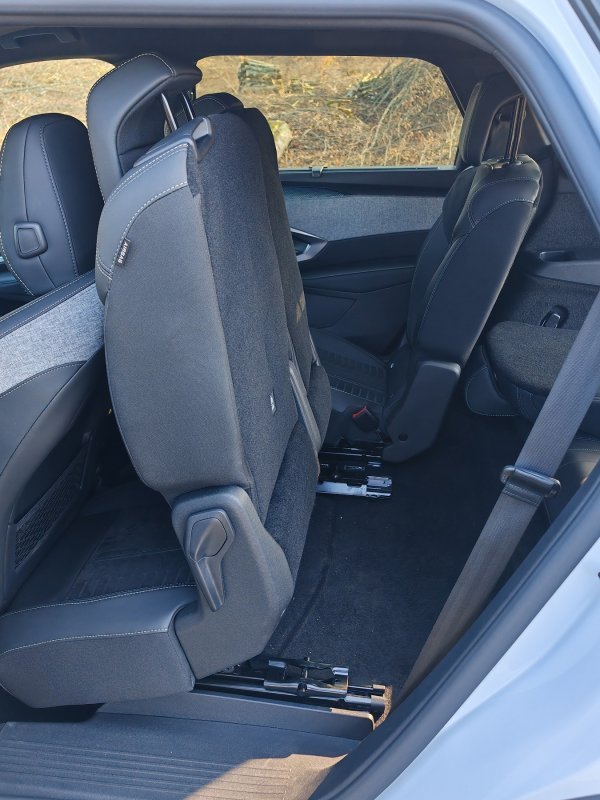 Peugeot 5008 Hybrid 136 e-DCS6 GT
