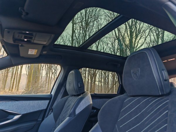 Peugeot 5008 Hybrid 136 e-DCS6 GT