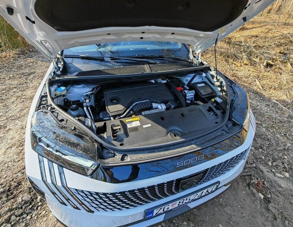 Peugeot 5008 Hybrid 136 e-DCS6 GT