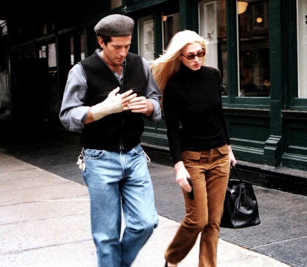Carolyn Bessette-Kennedy i John Kennedy Jr.