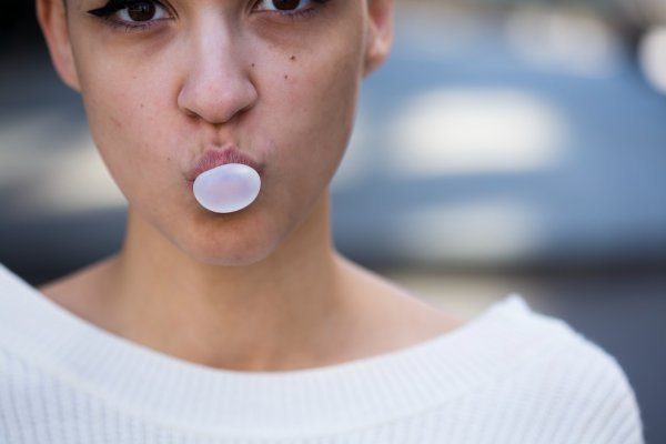 Mikroplastika ulazi u tijelo putem žvakaće gume