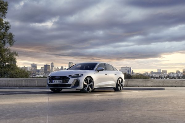 Audi A5 e-hybrid limuzina