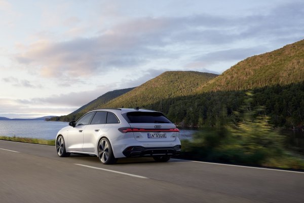 Audi A5 e-hybrid Avant