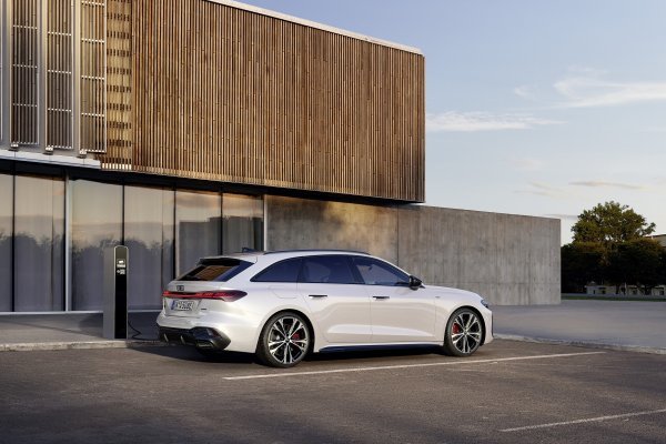 Audi A5 e-hybrid Avant