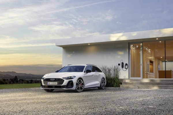 Audi A5 e-hybrid Avant