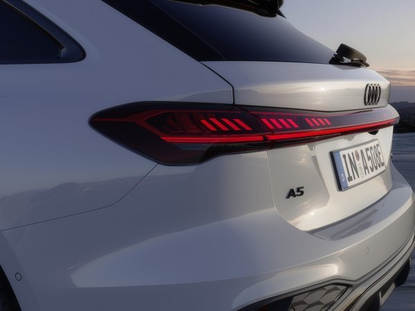 Audi A5 e-hybrid Avant