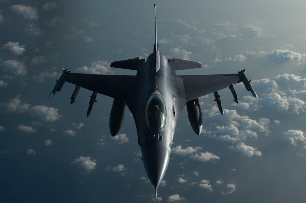 F-16 Fighting Falcon