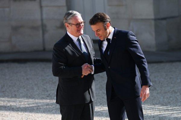 Keir Starmer i Emmanuel Macron