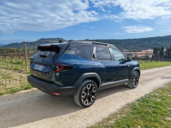 Dacia Bigster Hybrid 155