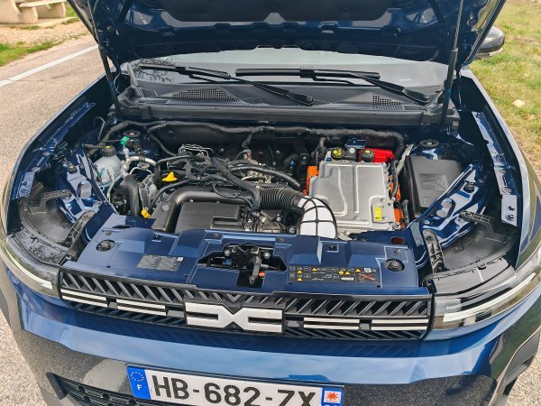 Dacia Bigster Hybrid 155