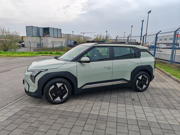 KIA EV3