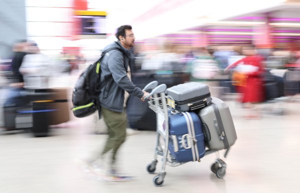 Prizor iz zračne luke Heathrow