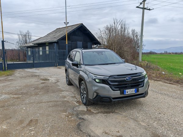 Subaru Forester 2.0i CVT Lineartronic MHEV 136 Premium